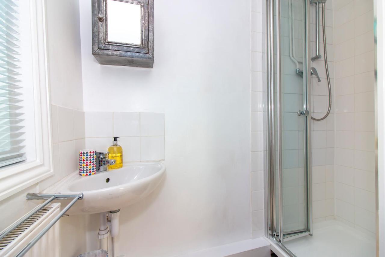 Bed and Breakfast Bradstone Garden Retreat With Own Entrance Folkestone Exterior foto