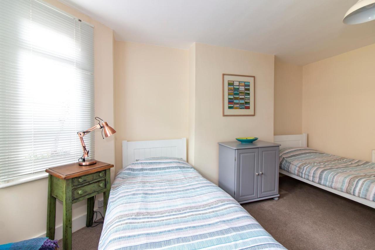 Bed and Breakfast Bradstone Garden Retreat With Own Entrance Folkestone Exterior foto