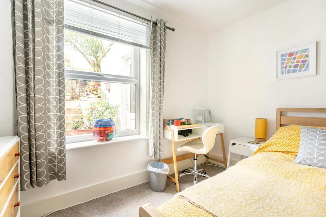 Bed and Breakfast Bradstone Garden Retreat With Own Entrance Folkestone Exterior foto